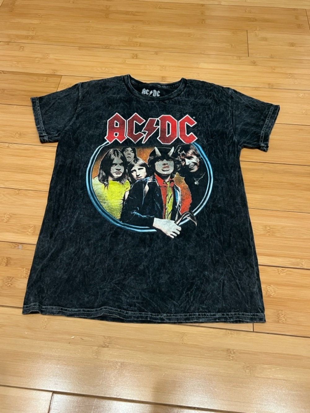 AC/DC Highway to Hell album and tour Vintage Style  Lack Acid Wash T Shirt Small